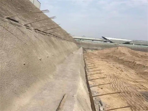 太原河道边坡加固